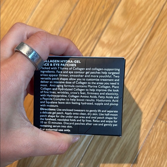 Peter Thomas Roth Black and White Skincare Box - Picture 5 of 5